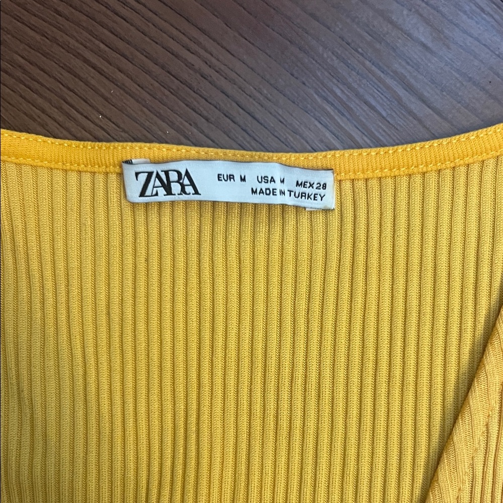 Zara Golden Yellow Sleeveless Pleated Maxi Dress - Picture 2 of 8
